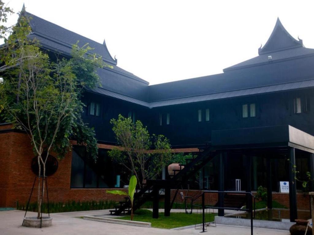 Silp-Pa Phra Nakhon Si Ayutthaya Hotel Luaran gambar