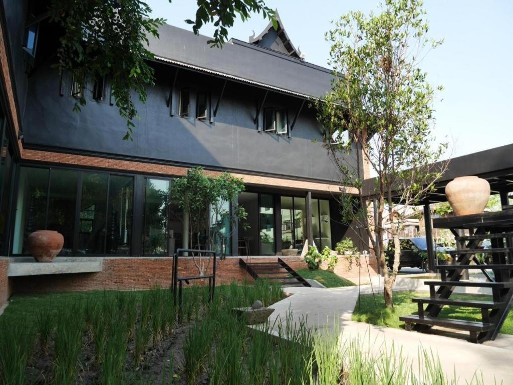 Silp-Pa Phra Nakhon Si Ayutthaya Hotel Luaran gambar